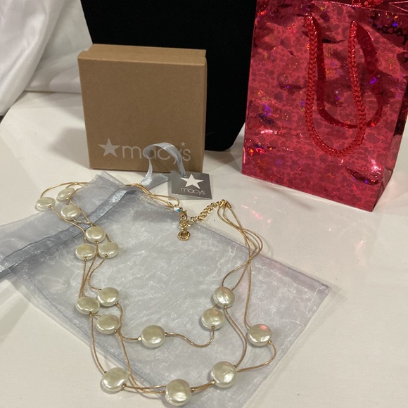 Three layers coin pearl Necklace in fashion now - Picture 11 of 12